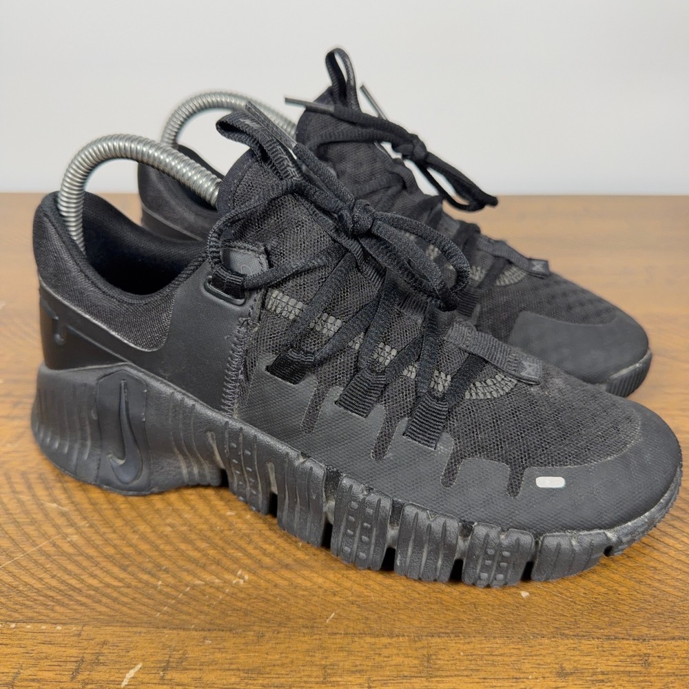 Nike Free Metcon 5 Womens 6.5 Triple Black Training Shoes Gym Crossfit Workout - Picture 1 of 10
